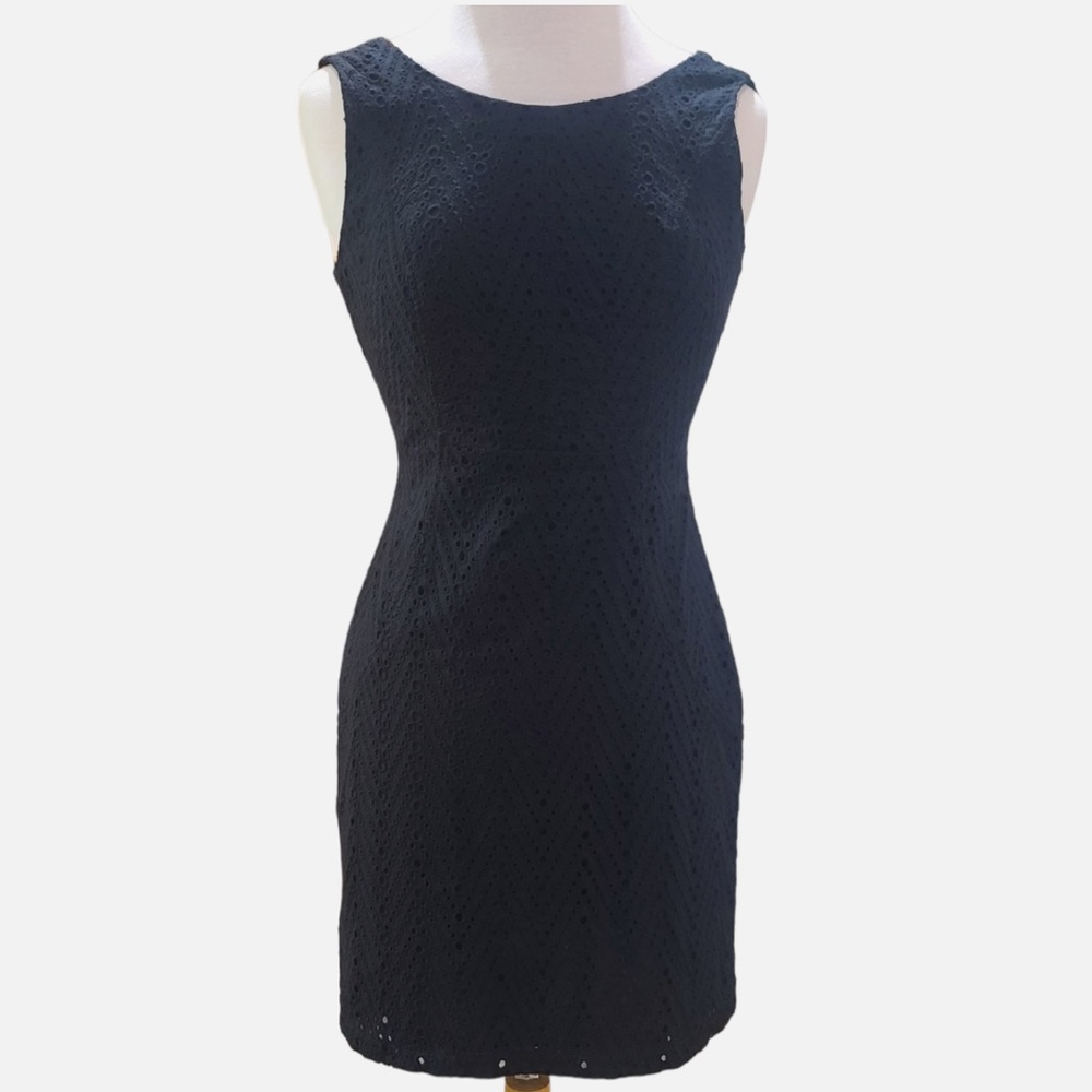 The Limited black eyelet sleeveless bodycon dress women's size 10